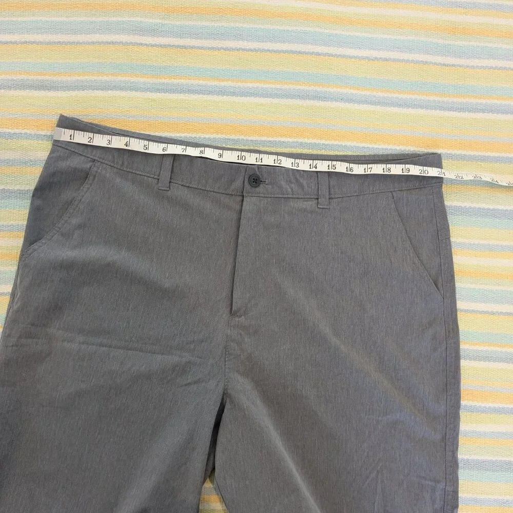 ⭐ Men's Gray Old Navy Active flat front shorts size 40